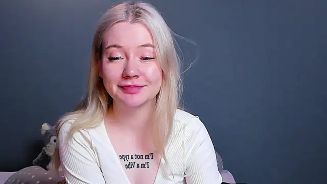 Lillie Berry online show from 04.11.26