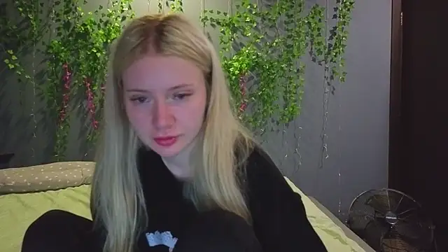 Lillie Berry online show from 07.25.26