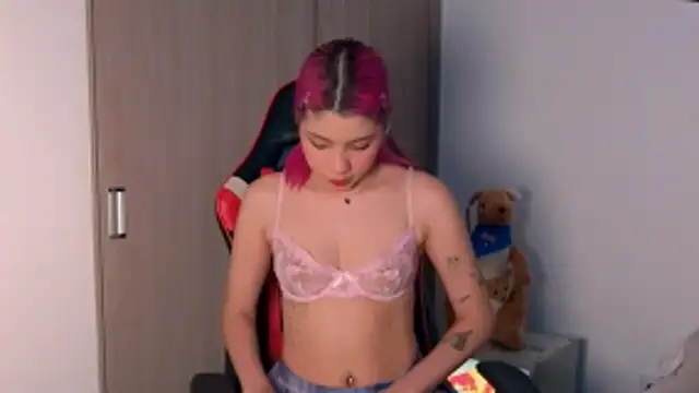 angelinhaaa online show from 12.23.25