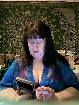 Snapshot of CrystalLime6411 chatting on 04.18.26 CrystalLime6411 online show from 04.18.26