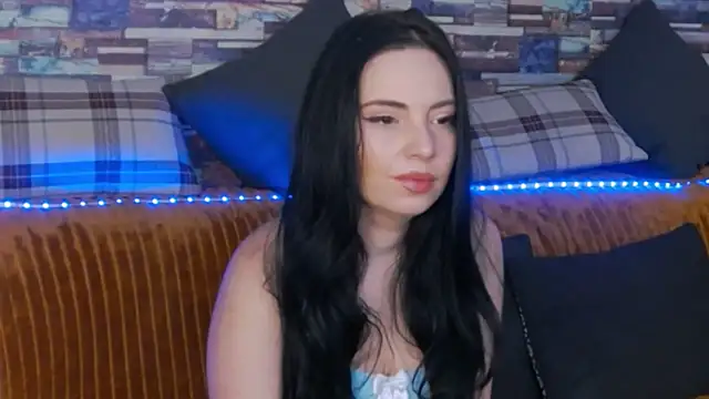 GrayLunna online show from 12.15.25