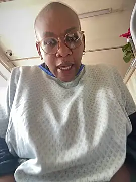 Snapshot of Ozimpho chatting on 05.19.26 Ozimpho online show from 05.19.26