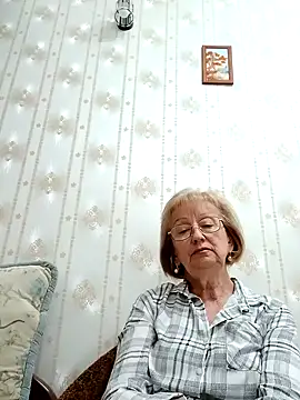 Snapshot of AlikaSwan5821 chatting on 10.01.25 AlikaSwan5821 online show from 10.01.25