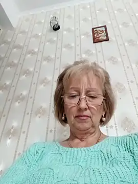 Snapshot of AlikaSwan5821 chatting on 10.12.25 AlikaSwan5821 online show from 10.12.25