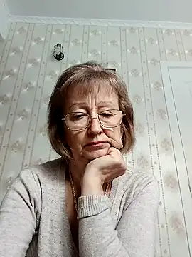 Snapshot of AlikaSwan5821 chatting on 10.16.25 AlikaSwan5821 online show from 10.16.25