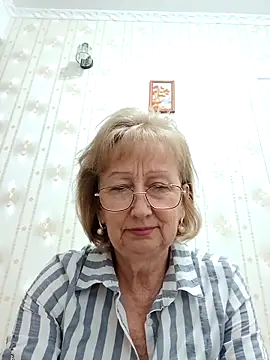 Snapshot of AlikaSwan5821 chatting on 11.02.25 AlikaSwan5821 online show from 11.02.25