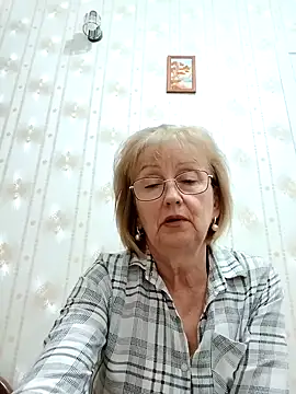 Snapshot of AlikaSwan5821 chatting on 11.03.25 AlikaSwan5821 online show from 11.03.25