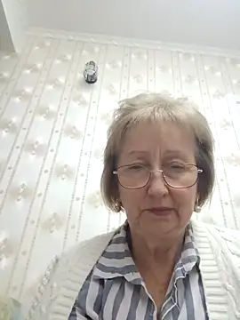 Snapshot of AlikaSwan5821 chatting on 11.14.25 AlikaSwan5821 online show from 11.14.25