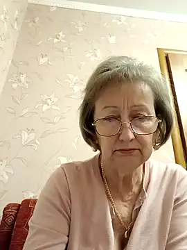 Snapshot of AlikaSwan5821 chatting on 11.23.25 AlikaSwan5821 online show from 11.23.25