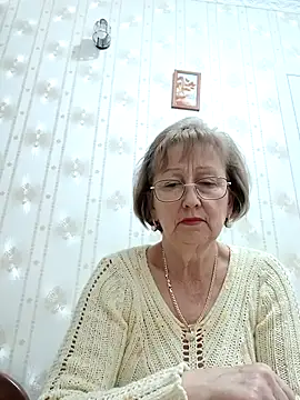 Snapshot of AlikaSwan5821 chatting on 11.28.25 AlikaSwan5821 online show from 11.28.25