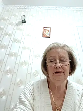 Snapshot of AlikaSwan5821 chatting on 12.05.25 AlikaSwan5821 online show from 12.05.25