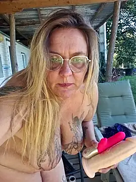 Snapshot of Misspapillon1840 chatting on 10.12.25 Misspapillon1840 online show from 10.12.25