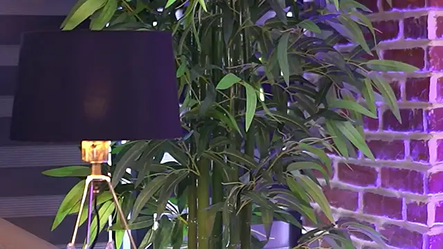 MillaSerene online show from 09.20.25