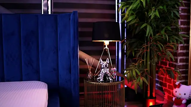 MillaSerene online show from 03.01.26