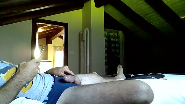 Snapshot of vercf14 chatting on 09.11.25 vercf14 online show from 09.11.25