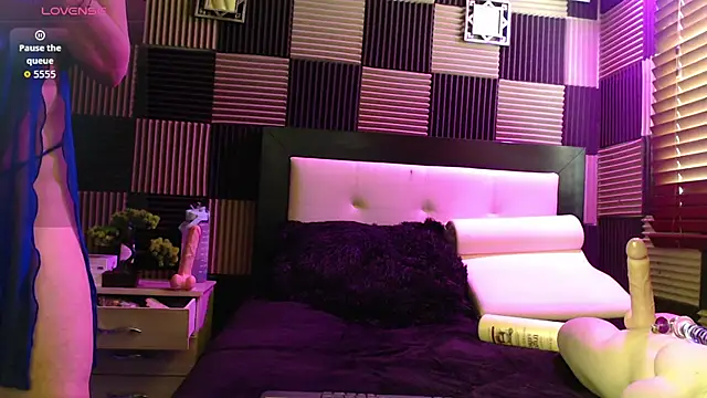 antonela-tompson online show from 04.09.26