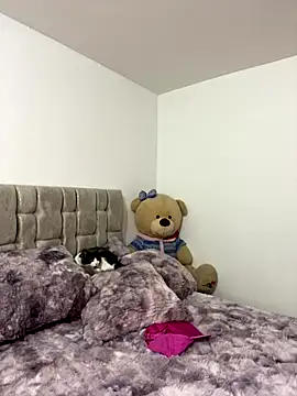 Cutie blondie online show from 10.23.25