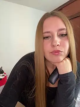 Cutie blondie online show from 10.28.25