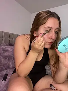 Cutie blondie online show from 12.19.25