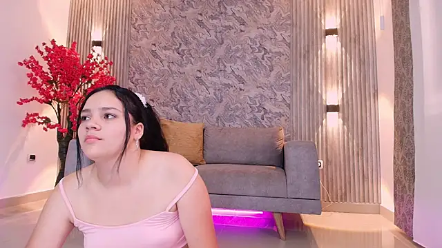 karlie small online show from 09.11.25