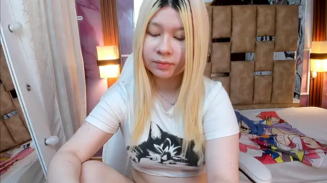 Melody Lolii online show from 12.22.25