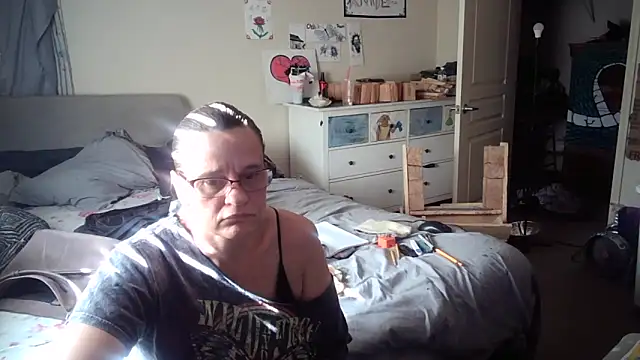 Snapshot of PremiumKitty chatting on 02.12.26 PremiumKitty online show from 02.12.26