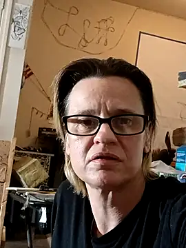 Snapshot of PremiumKitty chatting on 02.18.26 PremiumKitty online show from 02.18.26