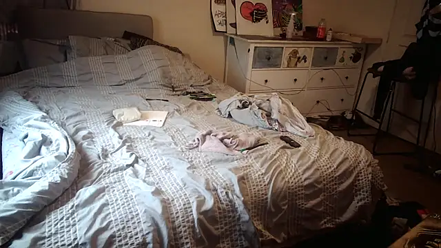 Snapshot of PremiumKitty chatting on 02.18.26 PremiumKitty online show from 02.18.26