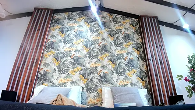 ItaloMoore online show from 04.02.26