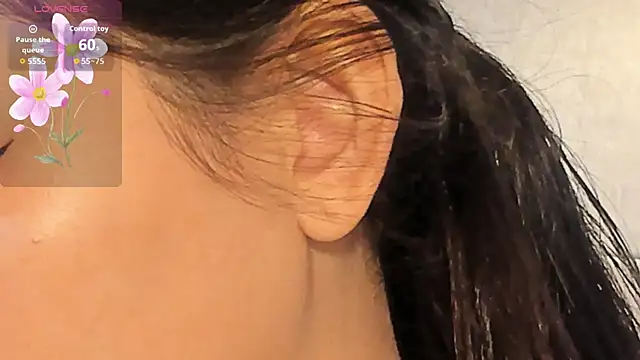 VioletHilton online show from 10.27.25