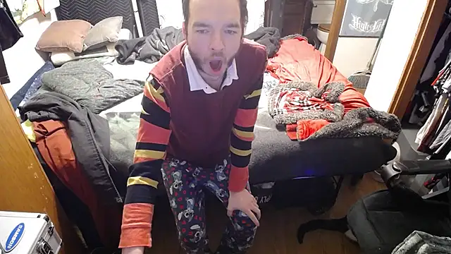 womenhateme69 online show from 11.27.25