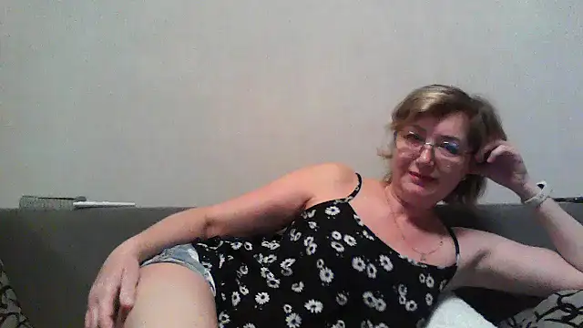 IrynaMolbertx online show from 10.31.25