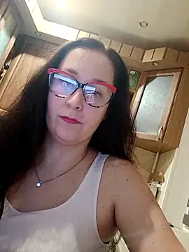 Amandda  online show from 11.26.25