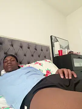 Snapshot of labishyoung25 chatting on 02.21.26 labishyoung25 online show from 02.21.26