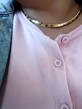 Mia-Glow online show from 10.09.25