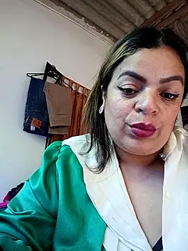 Mia-Glow online show from 03.09.26