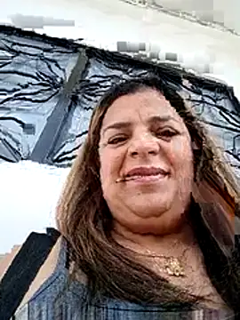 Mia-Glow online show from 04.14.26