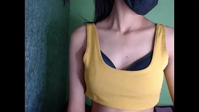 Snapshot of _kamyaa09 chatting on 11.09.25 kamyaa09 online show from 11.09.25