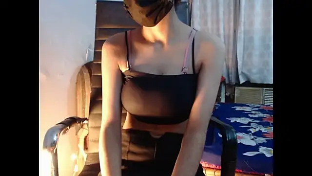 Snapshot of _kamyaa09 chatting on 12.19.25 kamyaa09 online show from 12.19.25