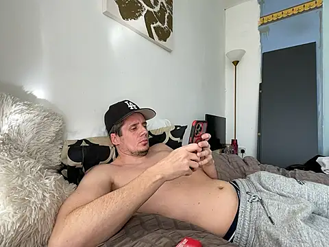 shyandchilling online show from 03.05.26