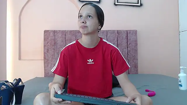 Snapshot of aiiram_hard_sex chatting on 06.21.26 aiiram hard sex online show from 06.21.26