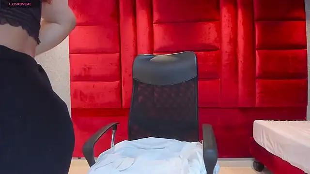 VictoriaFerro online show from 12.04.25