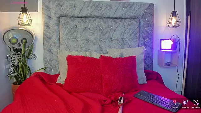 Seraphyne666 online show from 10.28.25