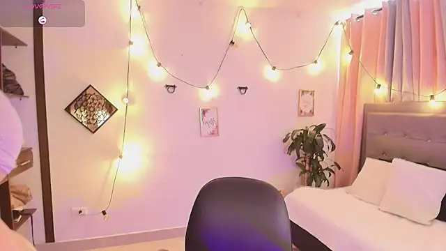 Seraphyne666 online show from 11.07.25