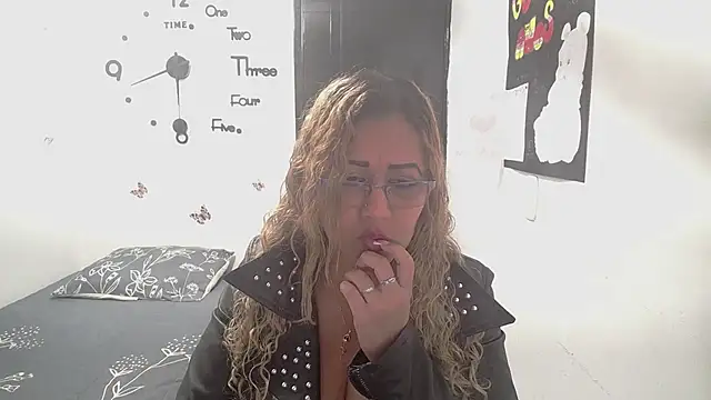 Skarleth Diaz online show from 02.20.26