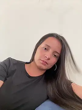 Mia jhoonson online show from 03.04.26