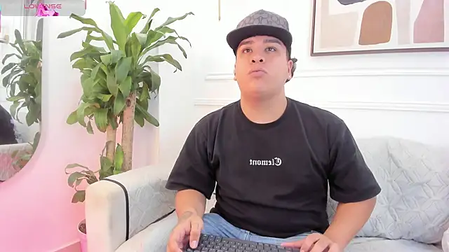 Naim Bennetsex online show from 09.12.25