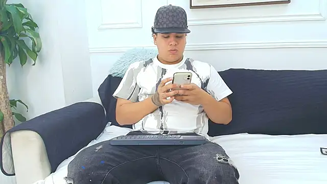 Naim Bennetsex online show from 10.11.25