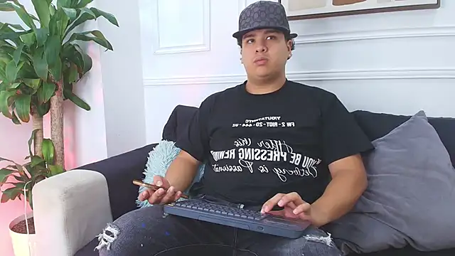 Naim Bennetsex online show from 10.15.25