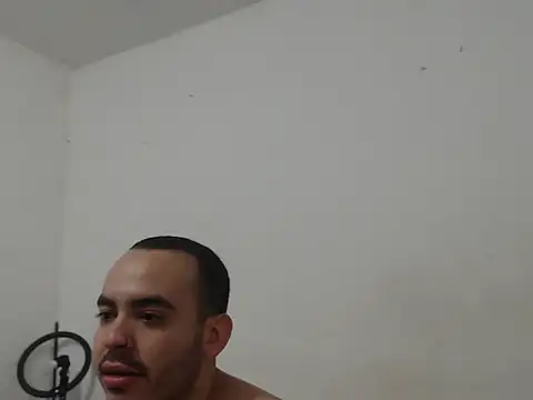 Ana ThiagoxX online show from 09.30.25